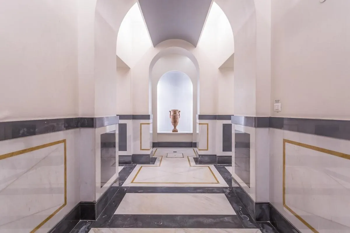 Colosseo Exclusive Elegant Apartment Rome