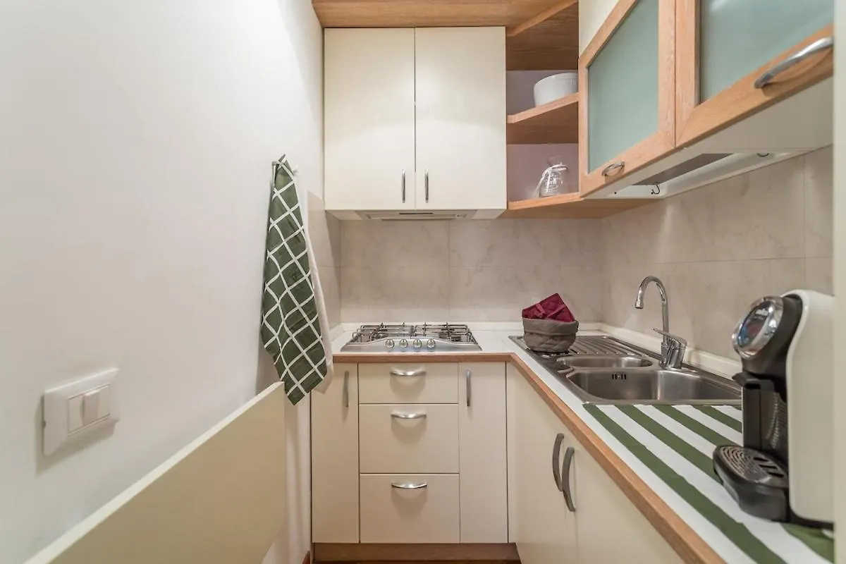Colosseo Exclusive Elegant Apartment Rome