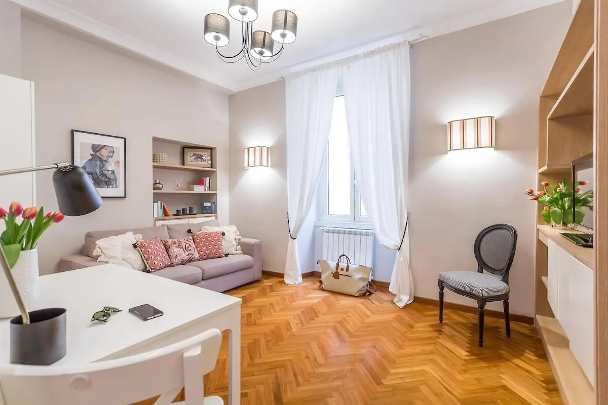 Colosseo Exclusive Elegant Apartment Rome