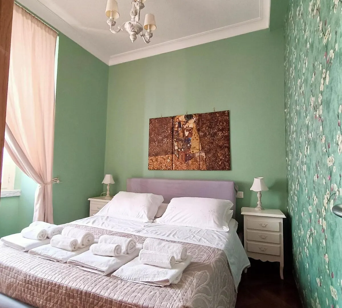 Colosseo Exclusive Elegant Apartment Rome